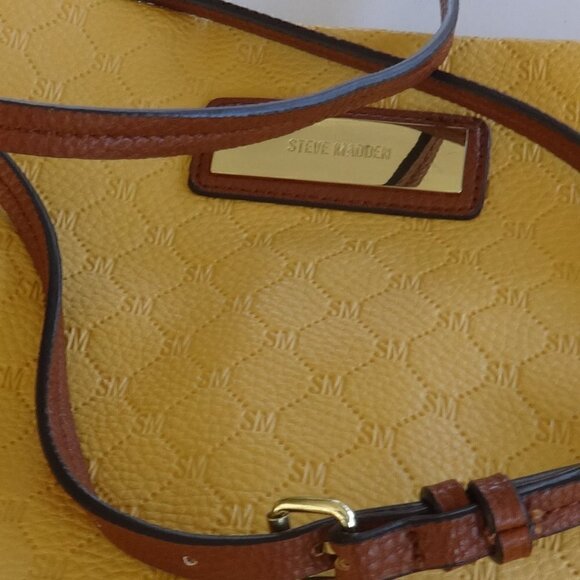 Steve Madden purse, mustard yellow, brown straps, gold tone hardware, 10x11 - Picture 11 of 11